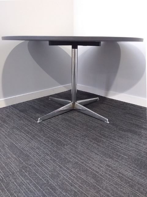 Meeting Table | FIL Furniture