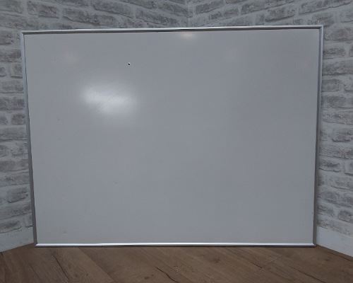 Whiteboard | FIL Furniture
