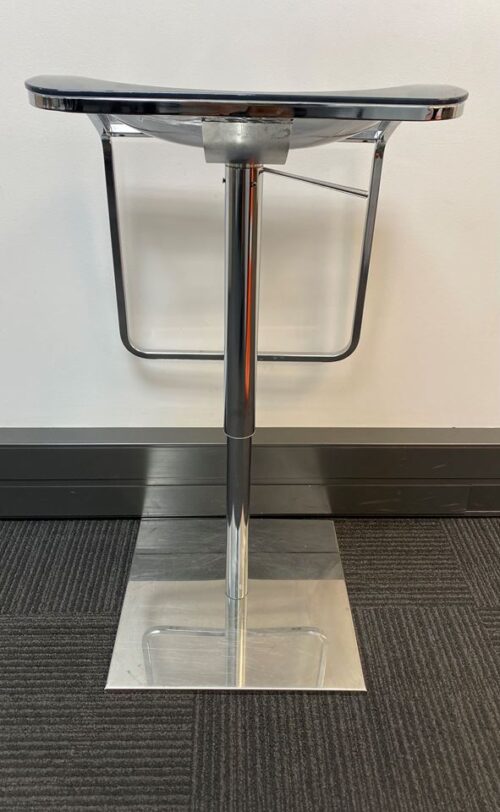 Bar Stools | FIL Furniture