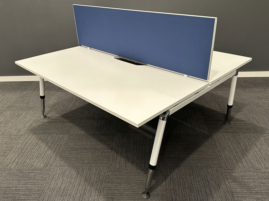 Modern Collaborative Desk | FIL Furniture