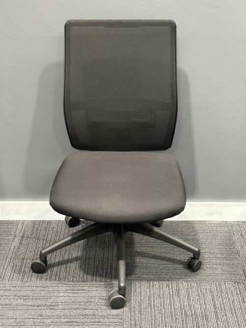 Ergonomic Office Chair | FIL Furniture