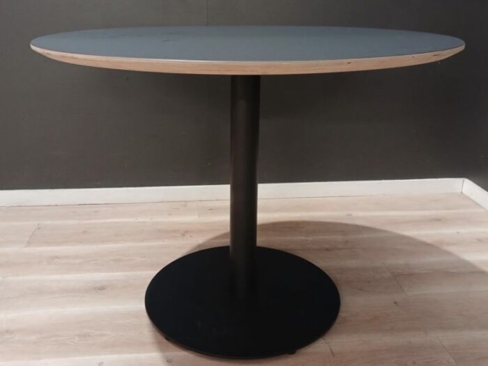 Meeting Table | FIL Furniture