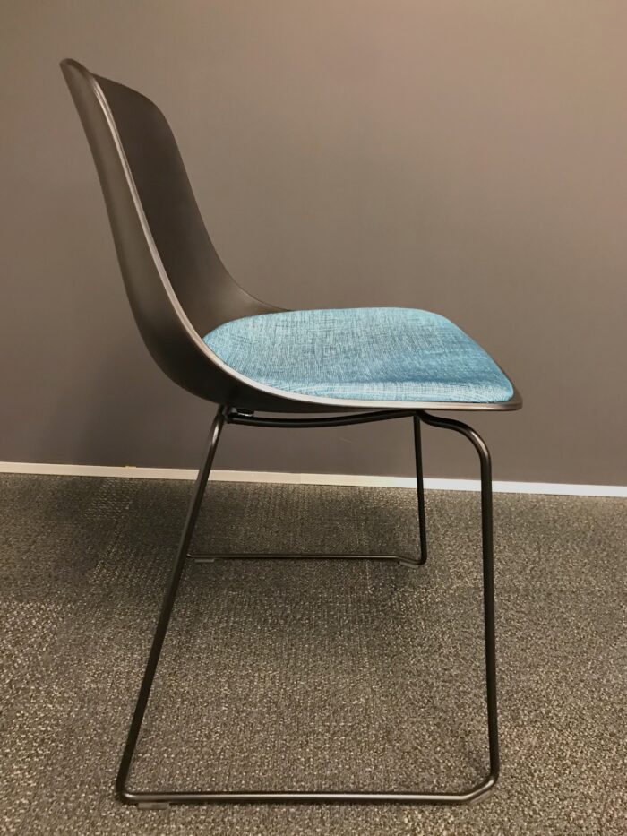 Meeting Chairs | FIL Furniture