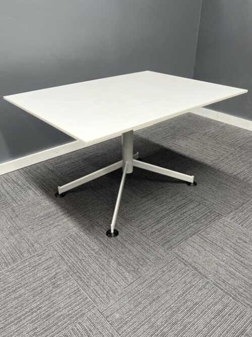 Meeting Table | FIL Furniture