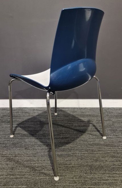 Modern Café Chairs | FIL Furniture