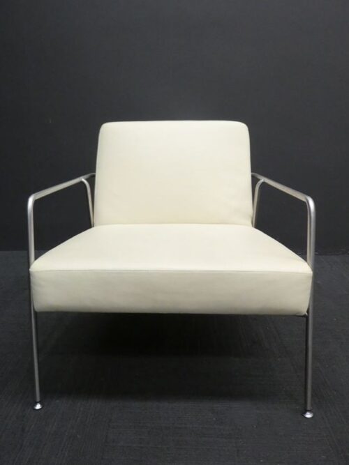 Modern Armchair | FIL Furniture