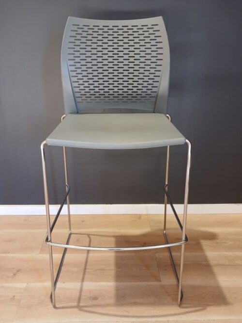 Bar Stools | FIL Furniture