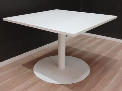 Meeting Table | FIL Furniture