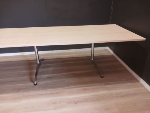 Meeting Table | FIL Furniture