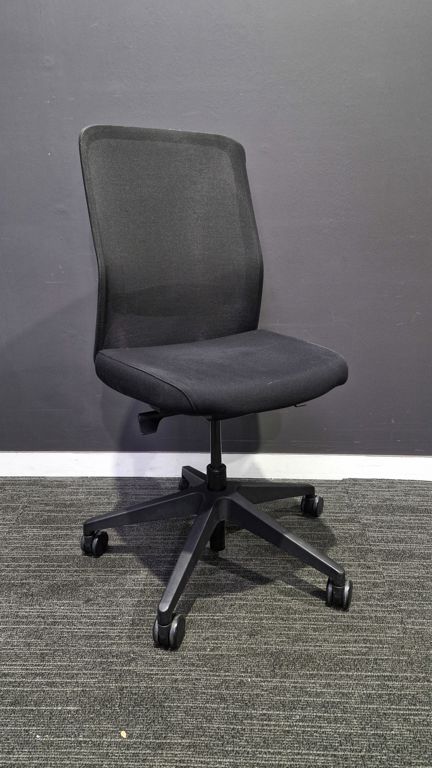 Ergonomic Office Chair | FIL Furniture