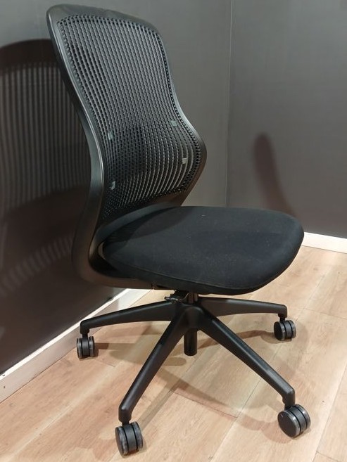 Ergonomic Office Chair | FIL Furniture